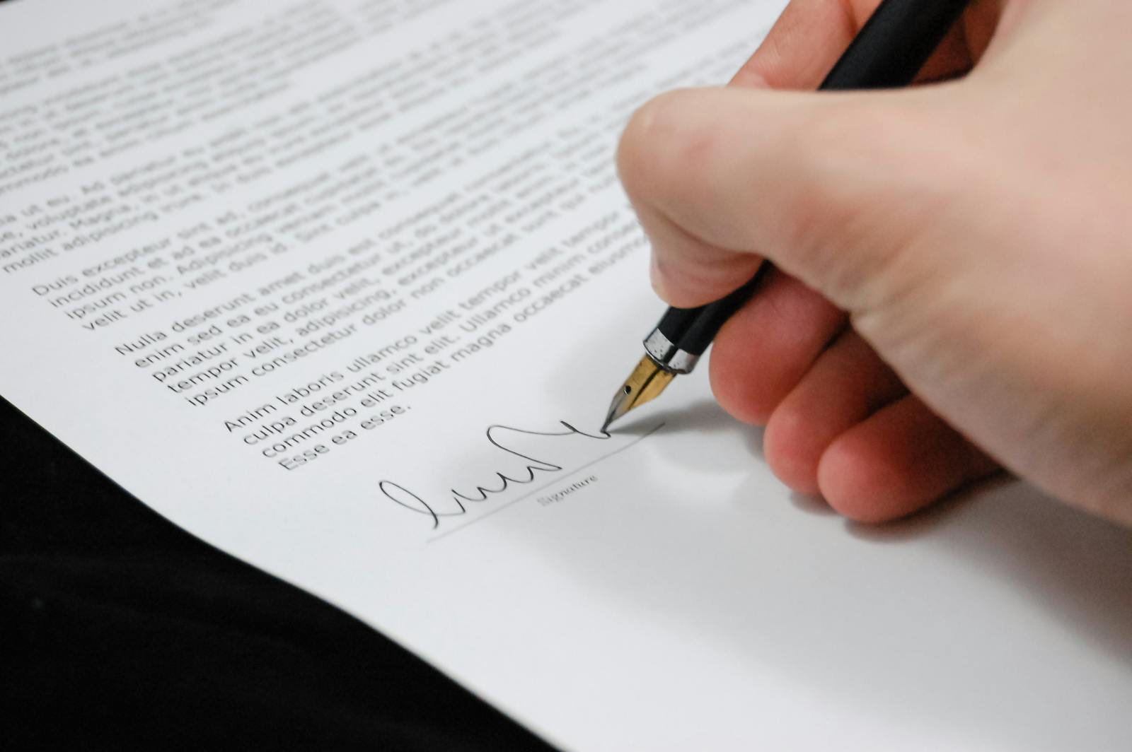 Notarize a Vehicle Title Online — NotaryAve, Robin Nunn